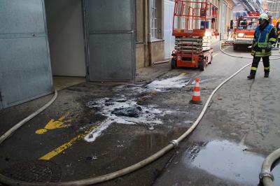 Rottweil: Dachstuhlbrand Eines Leerstehendes Firmen Gebaeude im Neckartal